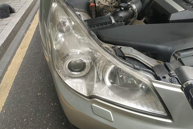 Used Subaru Outback 2011 2.5i Luxury Edition Right Front Headlight