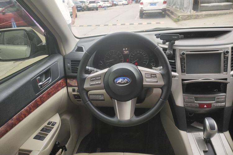Used Subaru Outback 2011 2.5i Luxury Edition Steering Wheel