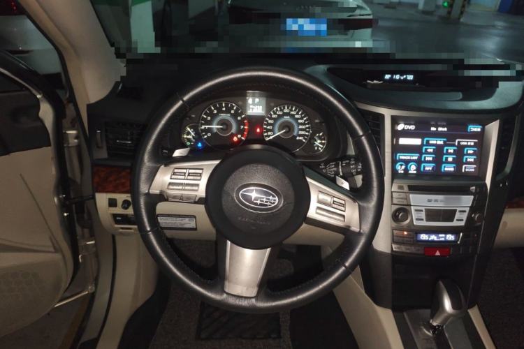 Used Subaru Outback 2011 2.5i Luxury Navigation Edition Steering Wheel
