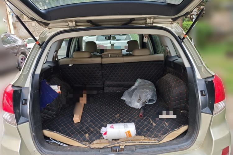 Used Subaru Outback 2011 2.5i Luxury Edition Trunk