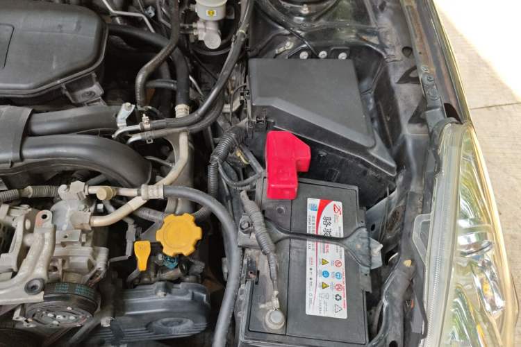 Used Subaru Outback 2011 2.5i Luxury Navigation Edition Engine Bay Left