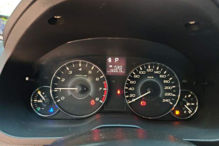 Used Subaru Outback 2011 2.5i Luxury Navigation Edition Instrument Cluster
