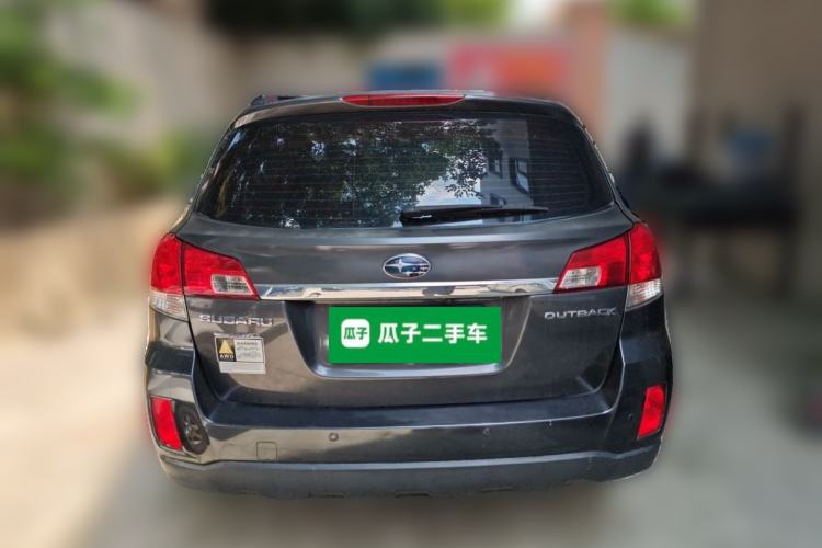 Used Subaru Outback 2011 2.5i Luxury Navigation Edition Rear