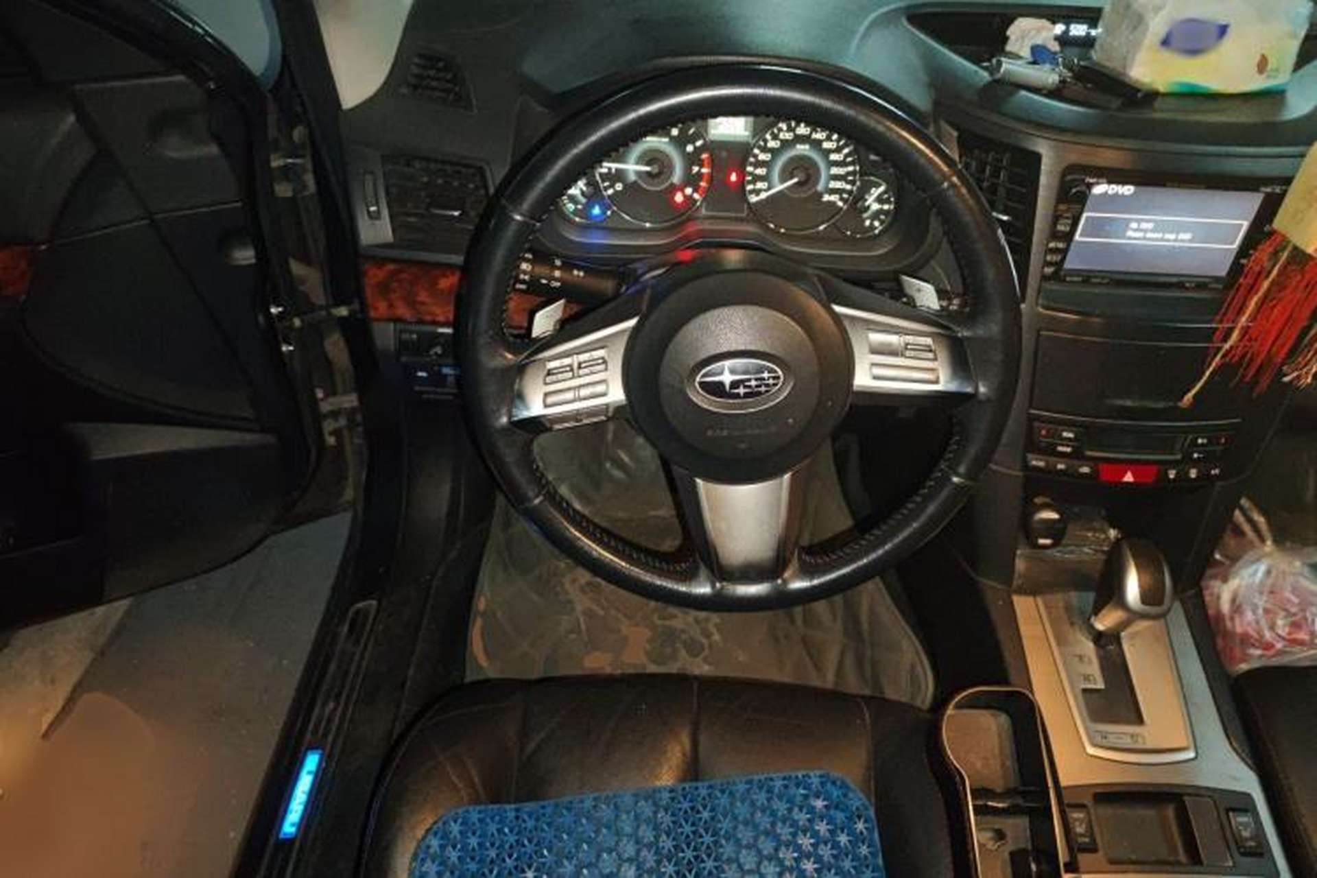 Used Subaru Outback 2011 2.5i Luxury Navigation Edition Steering Wheel