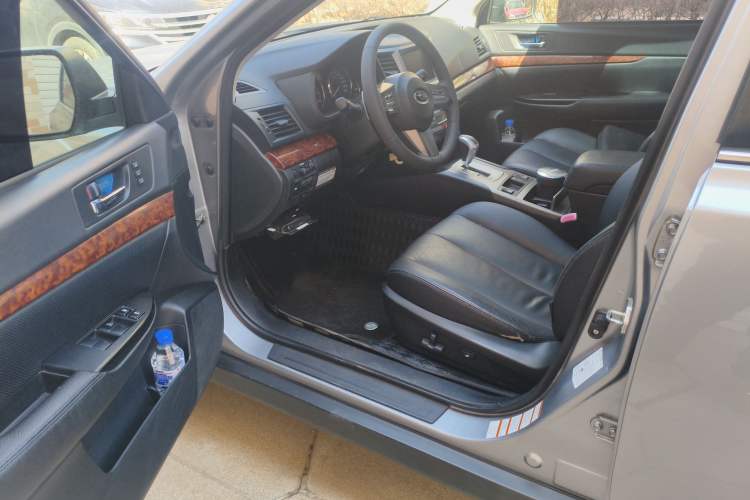 Used Subaru Outback 2011 2.5i Luxury Edition Driver Seat