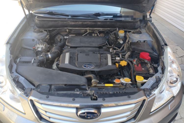 Used Subaru Outback 2011 2.5i Luxury Edition Engine Bay