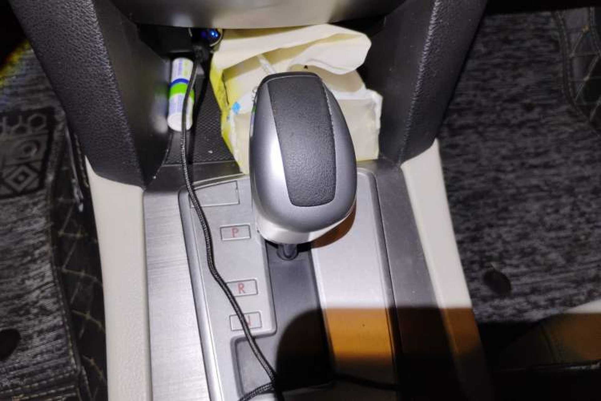 Used Subaru Outback 2011 2.5i Luxury Edition Gear Lever