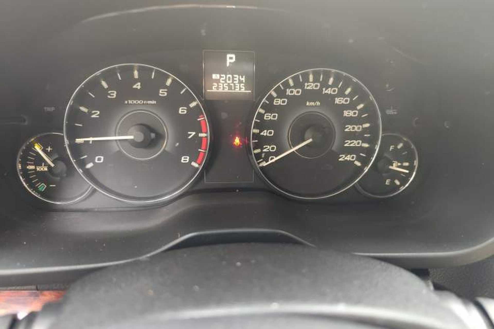 Used Subaru Outback 2011 2.5i Luxury Edition Instrument Cluster