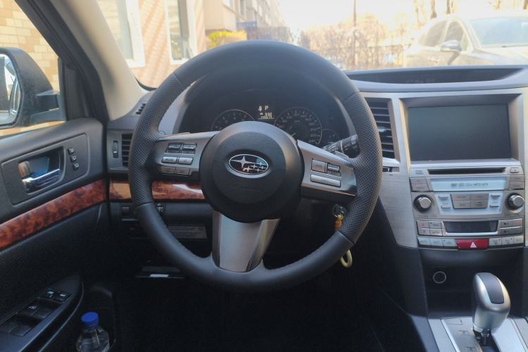 Used Subaru Outback 2011 2.5i Luxury Edition Steering Wheel