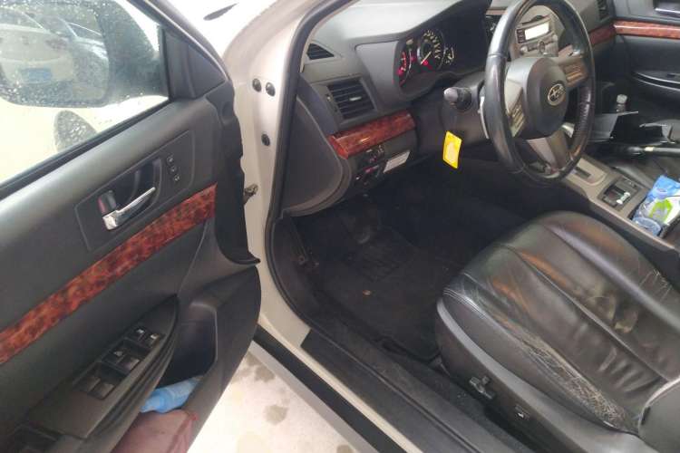 Used Subaru Outback 2011 2.5i Luxury Edition Driver Seat