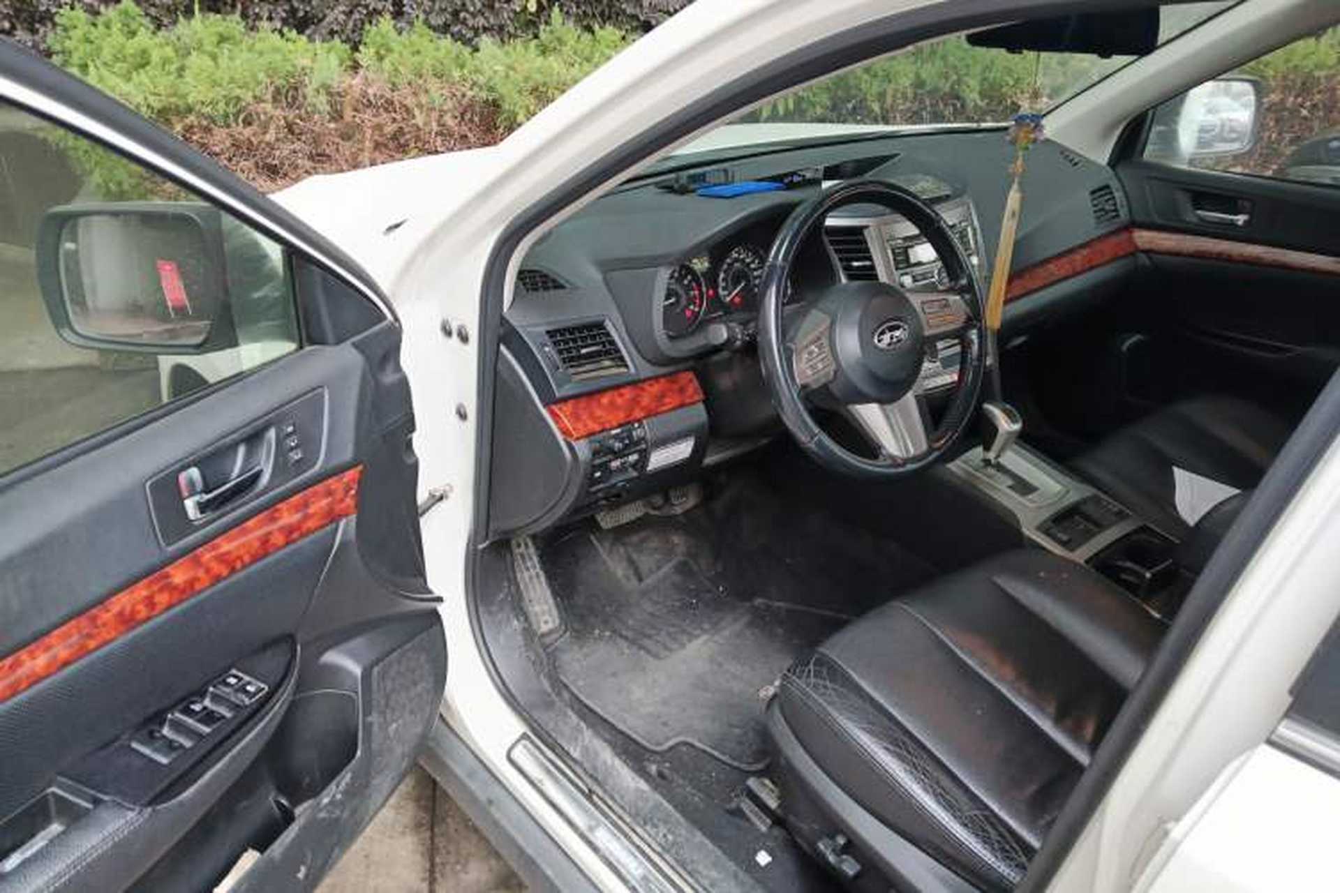 Used Subaru Outback 2011 2.5i Luxury Edition Driver Seat