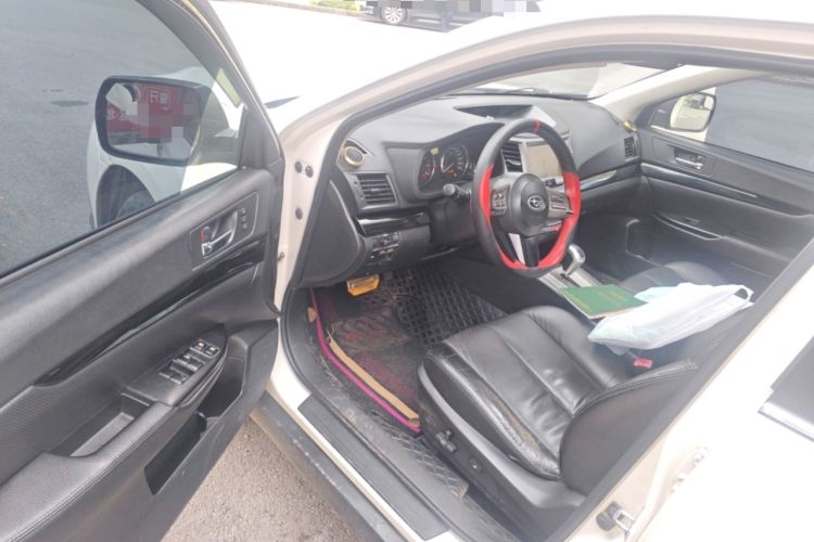 Used Subaru Outback 2011 2.5i Luxury Edition Driver Seat