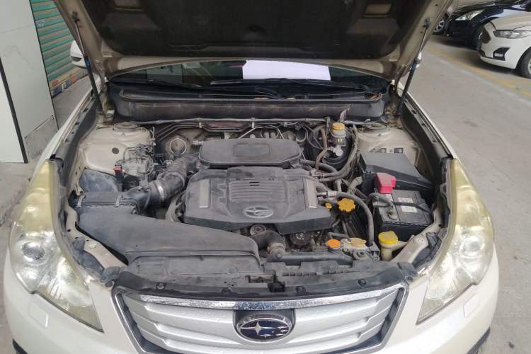 Used Subaru Outback 2011 2.5i Luxury Edition Engine Bay