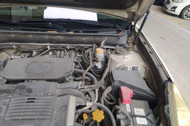 Used Subaru Outback 2011 2.5i Luxury Edition Engine Bay Left