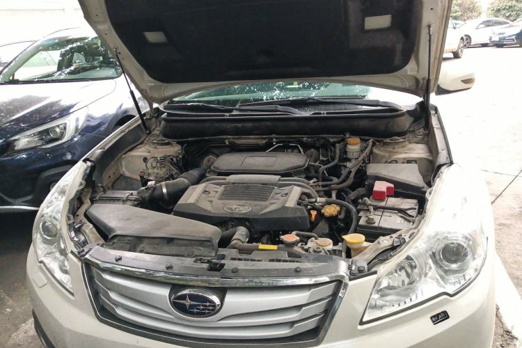 Used Subaru Outback 2011 2.5i Luxury Edition Engine Bay