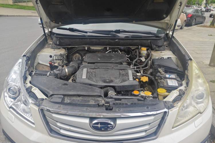 Used Subaru Outback 2011 2.5i Luxury Edition Engine Bay