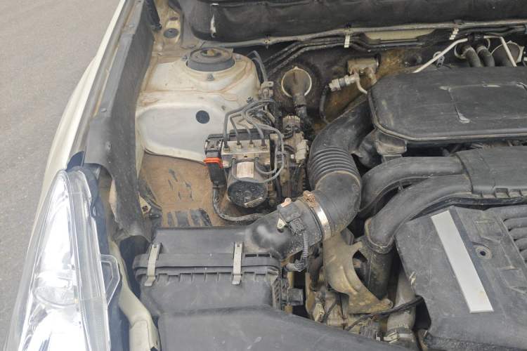 Used Subaru Outback 2011 2.5i Luxury Edition Engine Bay Right