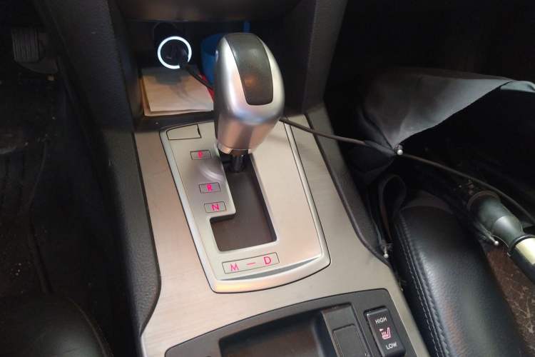 Used Subaru Outback 2011 2.5i Luxury Edition Gear Lever