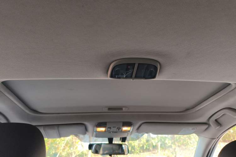 Used Subaru Outback 2011 2.5i Luxury Edition Headliner