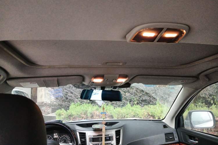 Used Subaru Outback 2011 2.5i Luxury Edition Headliner