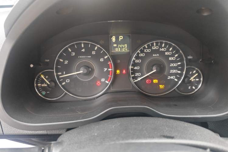 Used Subaru Outback 2011 2.5i Luxury Edition Instrument Cluster