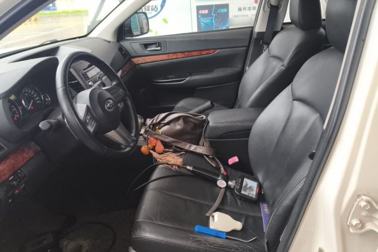 Used Subaru Outback 2011 2.5i Luxury Edition Left Front Seat