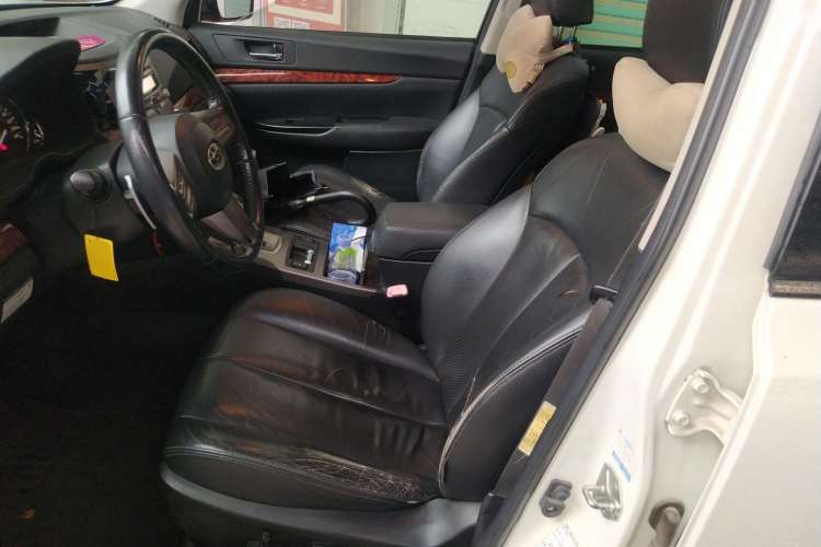 Used Subaru Outback 2011 2.5i Luxury Edition Left Front Seat