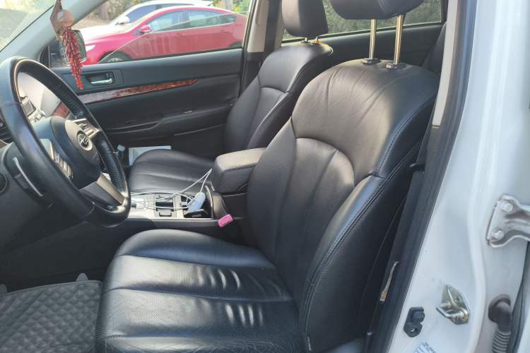 Used Subaru Outback 2011 2.5i Luxury Edition Left Front Seat