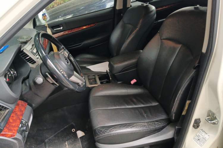 Used Subaru Outback 2011 2.5i Luxury Edition Left Front Seat