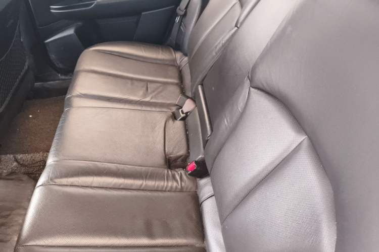 Used Subaru Outback 2011 2.5i Luxury Edition Left Rear Seat