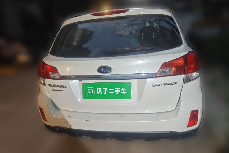 Used Subaru Outback 2011 2.5i Luxury Navigation Edition Rear