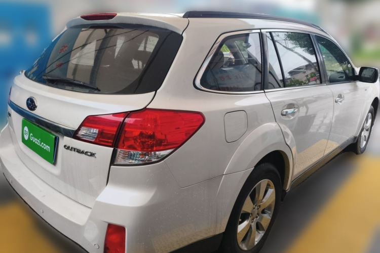 Used Subaru Outback 2011 2.5i Luxury Edition Rear Right 45 Deg
