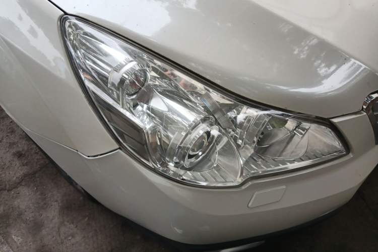 Used Subaru Outback 2011 2.5i Luxury Edition Right Front Headlight