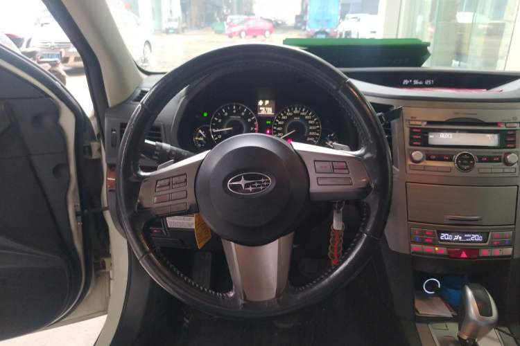 Used Subaru Outback 2011 2.5i Luxury Edition Steering Wheel