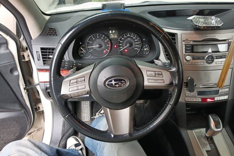 Used Subaru Outback 2011 2.5i Luxury Edition Steering Wheel