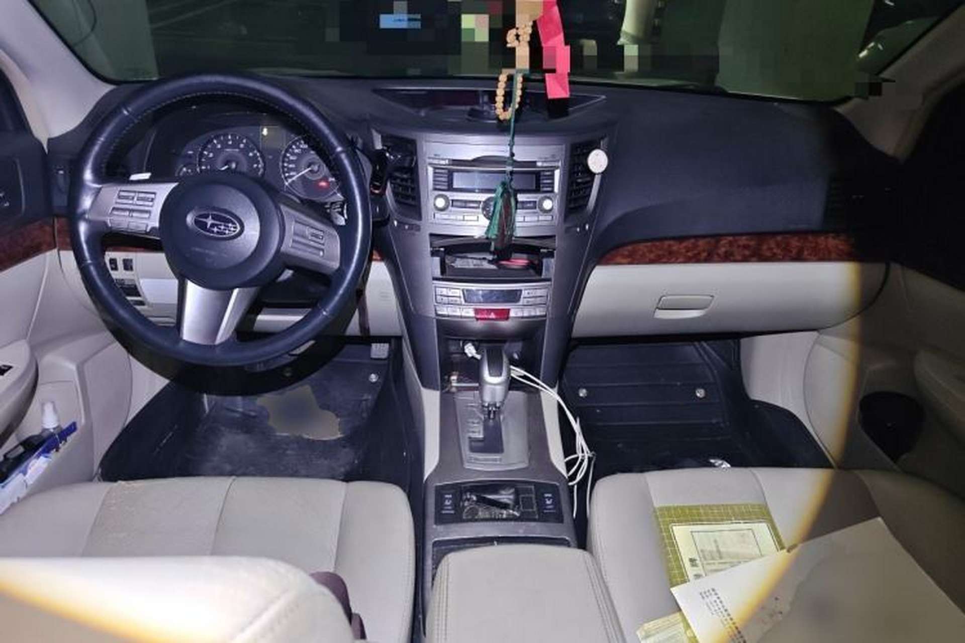 Used Subaru Outback 2011 2.5i Luxury Edition Center Console
