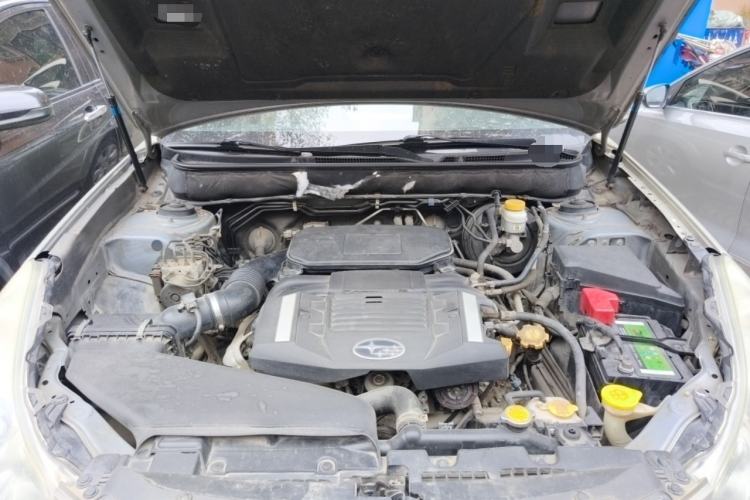 Used Subaru Outback 2011 2.5i Luxury Navigation Edition Engine Bay