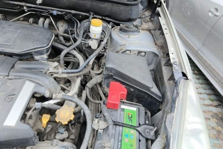 Used Subaru Outback 2011 2.5i Luxury Navigation Edition Engine Bay Left