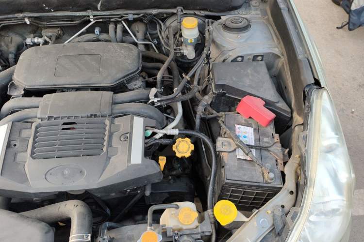 Used Subaru Outback 2011 2.5i Luxury Edition Engine Bay Left