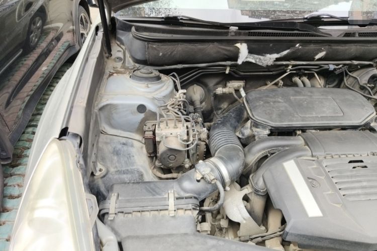 Used Subaru Outback 2011 2.5i Luxury Navigation Edition Engine Bay Right