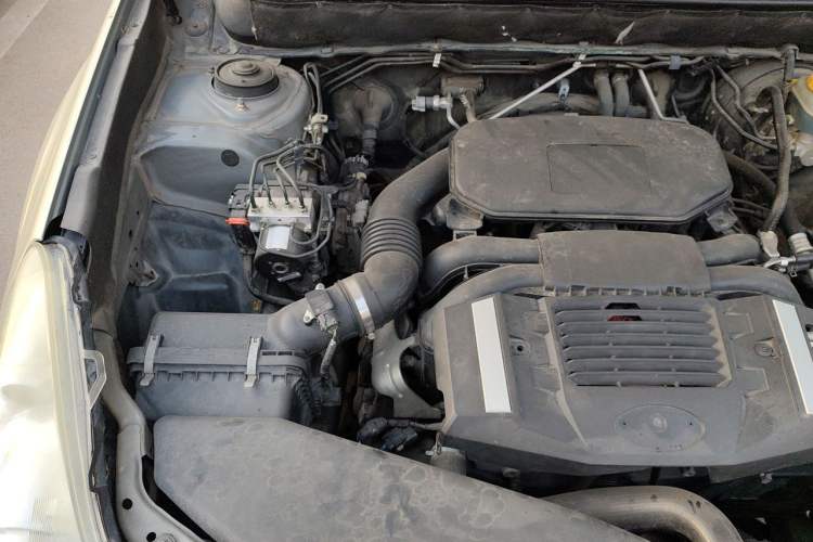 Used Subaru Outback 2011 2.5i Luxury Edition Engine Bay Right
