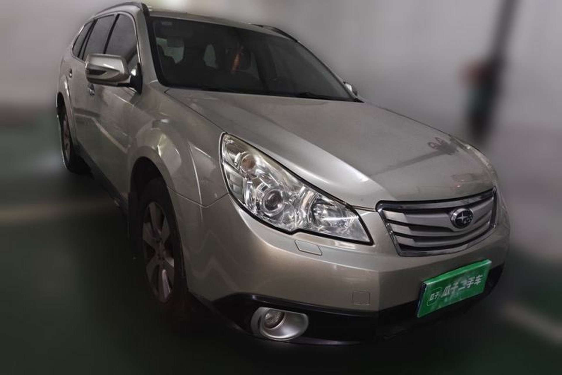 Used Subaru Outback 2011 2.5i Luxury Edition Front Right 45 Deg