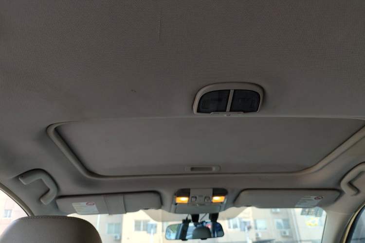 Used Subaru Outback 2011 2.5i Luxury Edition Headliner