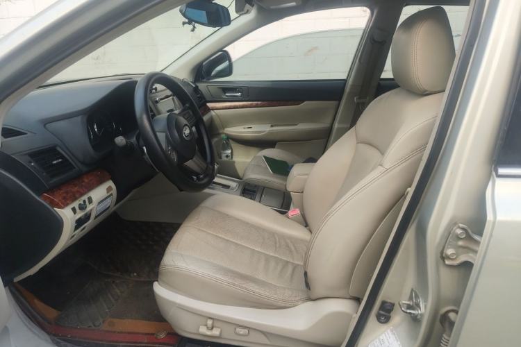 Used Subaru Outback 2011 2.5i Luxury Edition Left Front Seat