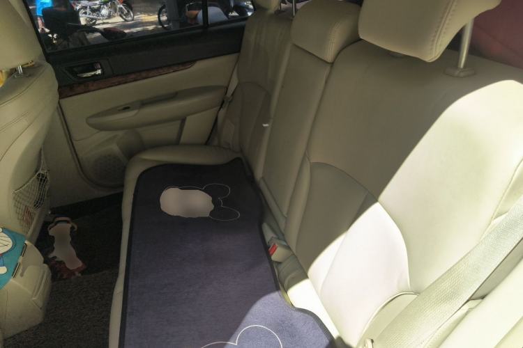 Used Subaru Outback 2011 2.5i Luxury Edition Left Rear Seat