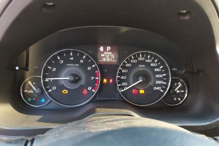 Used Subaru Outback 2011 2.5i Luxury Edition Odometer Close Up