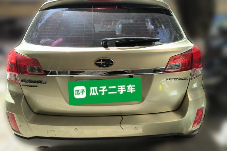 Used Subaru Outback 2011 2.5i Luxury Edition Rear