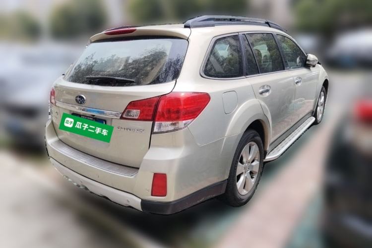 Used Subaru Outback 2011 2.5i Luxury Navigation Edition Rear Right 45 Deg