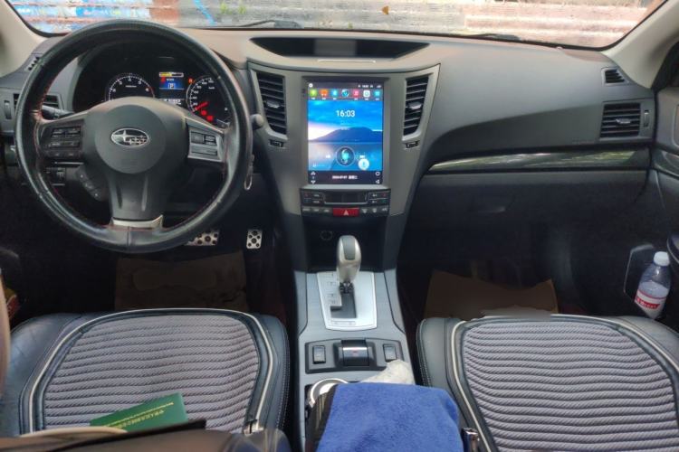 Used Subaru Outback 2012 2.5i Sport Edition Center Console