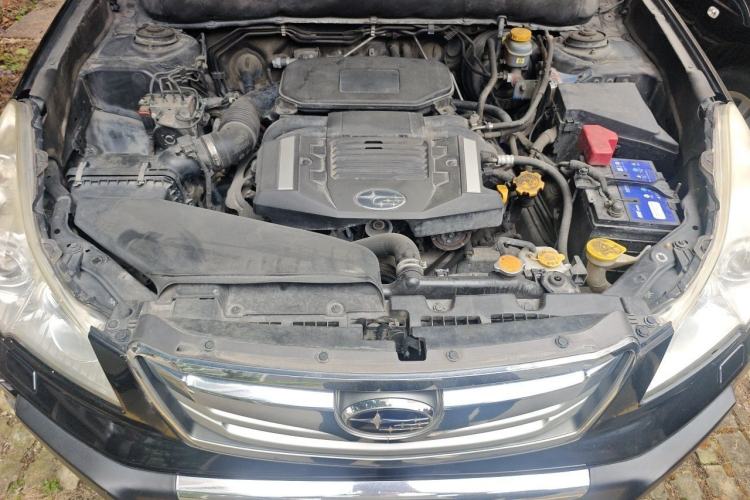 Used Subaru Outback 2012 2.5i Luxury Edition Engine Bay